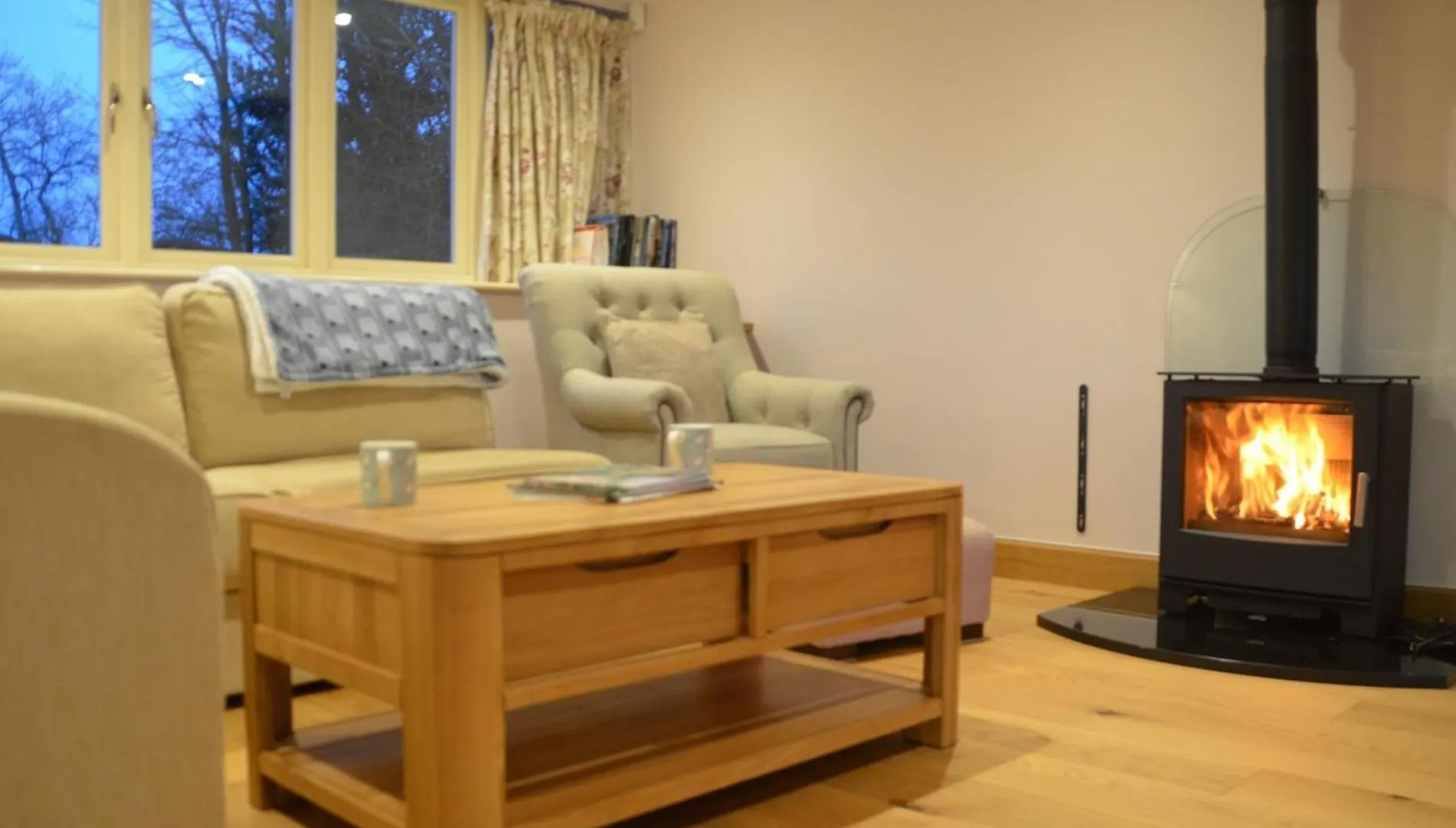 2 Bed In Bristol 72582 Villa Winford