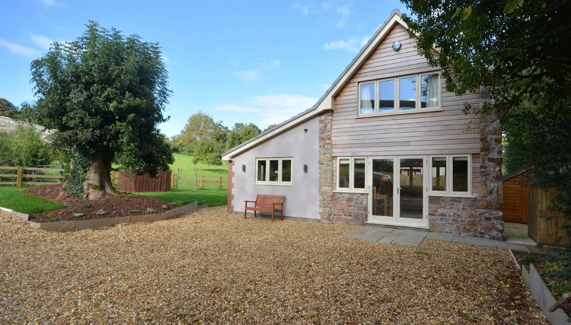 2 Bed In Bristol 72582 Villa Winford 0*,