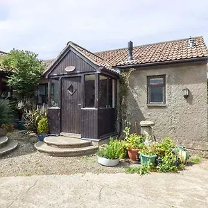 Holiday home The Old Parlour, Winford